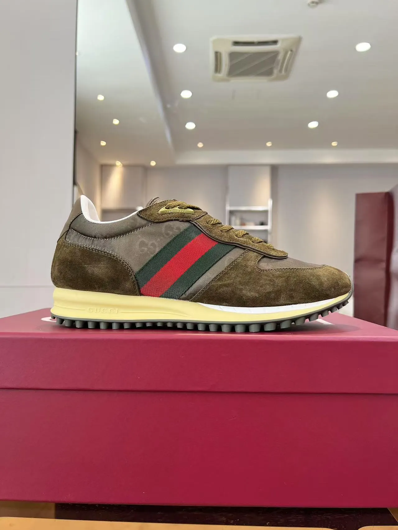 660💰GUCCI Men's New Forrest Gump Sports Shoes Light, comfortable and versatile, full of details, showing retro sports feelings Men's size 39-45